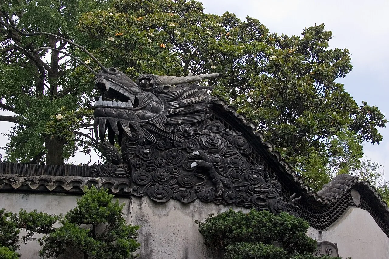 豫园云龙造型的龙墙