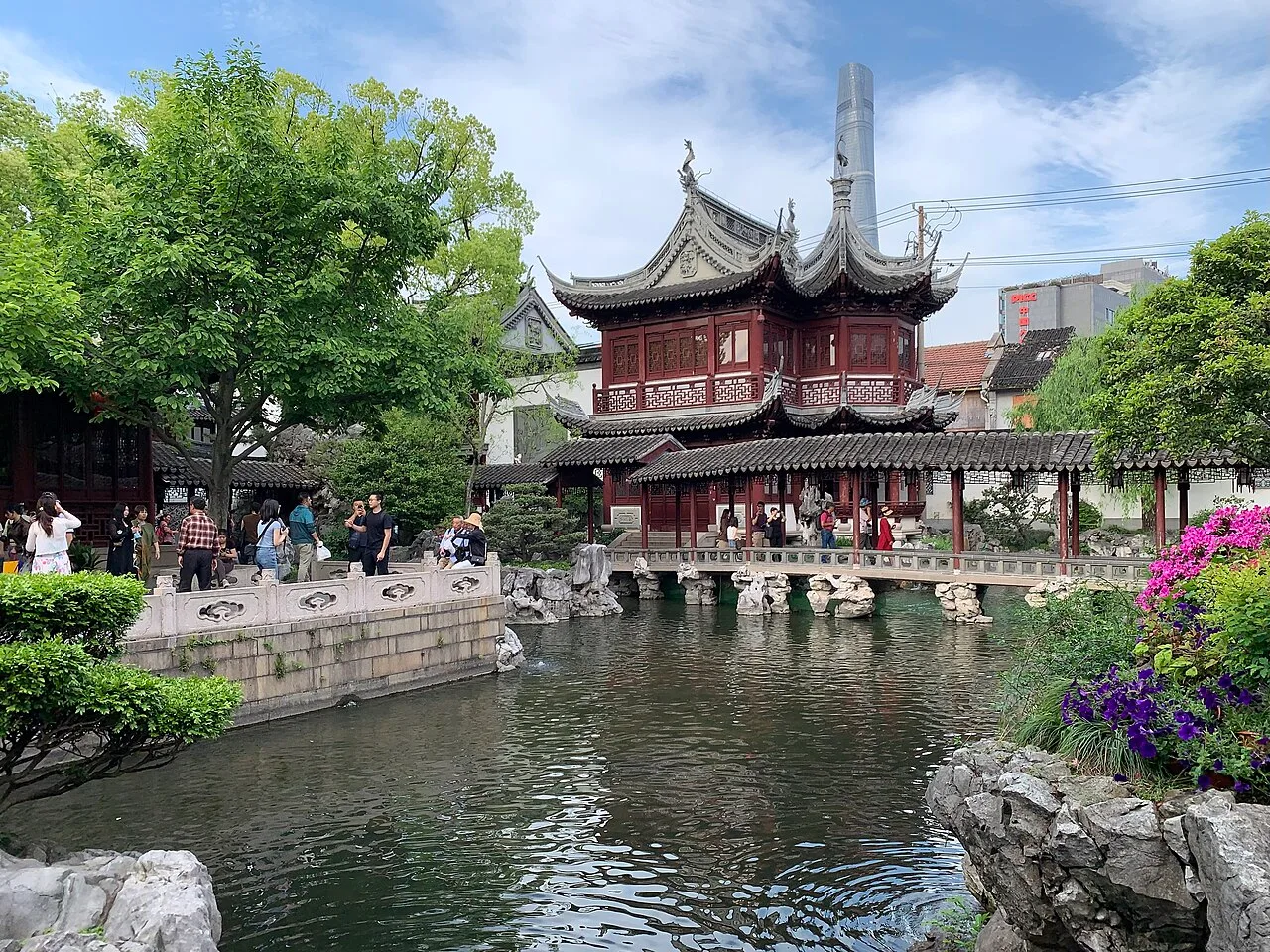 豫园湖心亭与九曲桥全景,上海老城厢