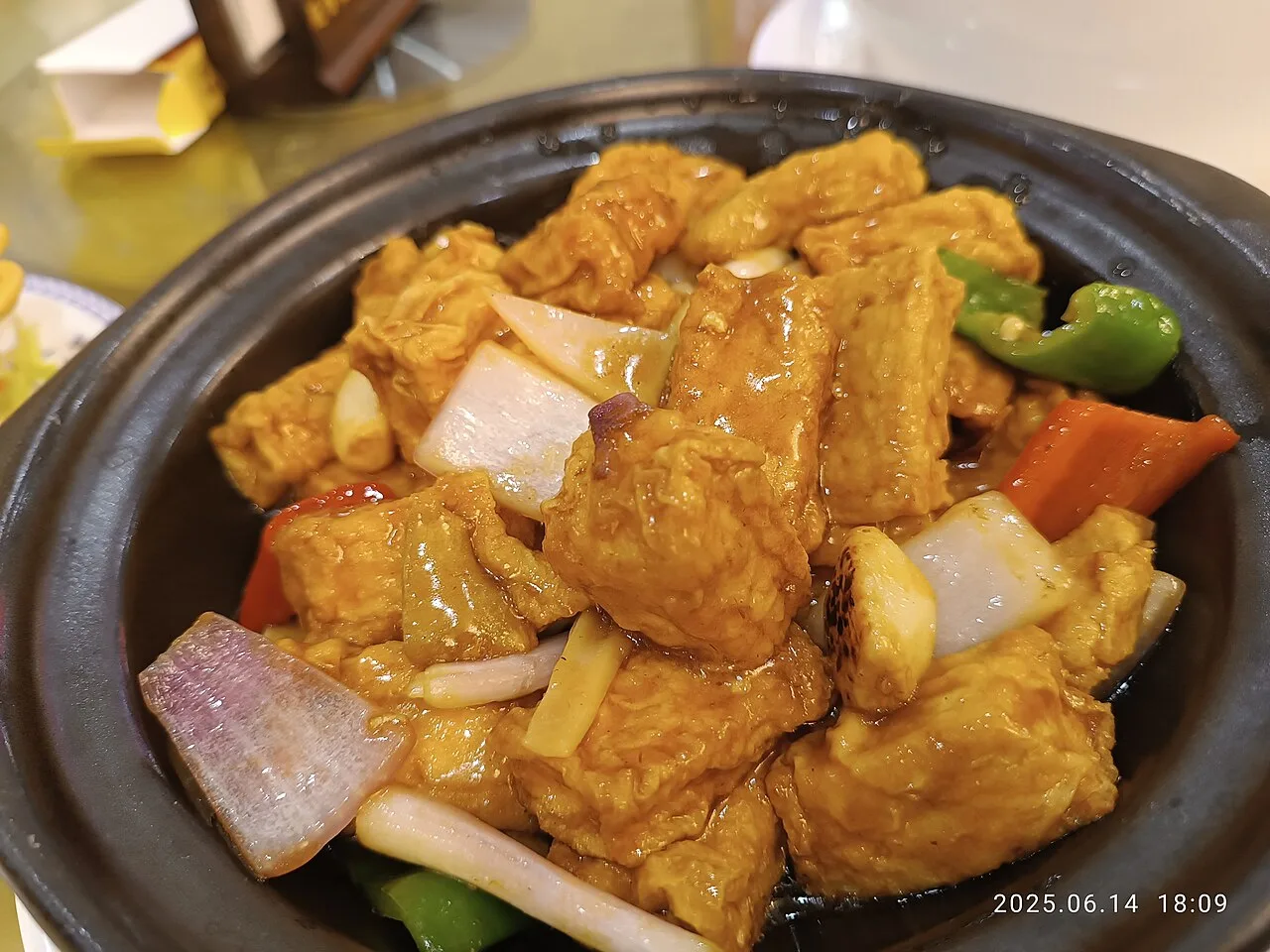 GZ 廣州 Guangzhou 荔灣 Liwan 上下九步行街 Shangxiajiu Pedestrian Street shop 蓮香樓 Lian Xiang Lou Restaurant 廣東美食 Guangdong cuisine food June 2025 R12S 19