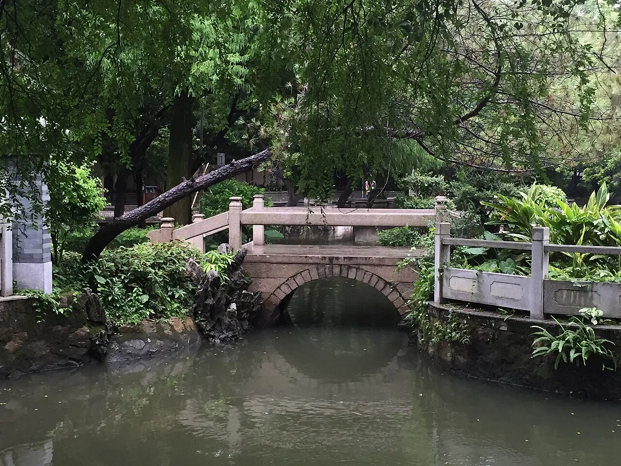 六松园古石桥