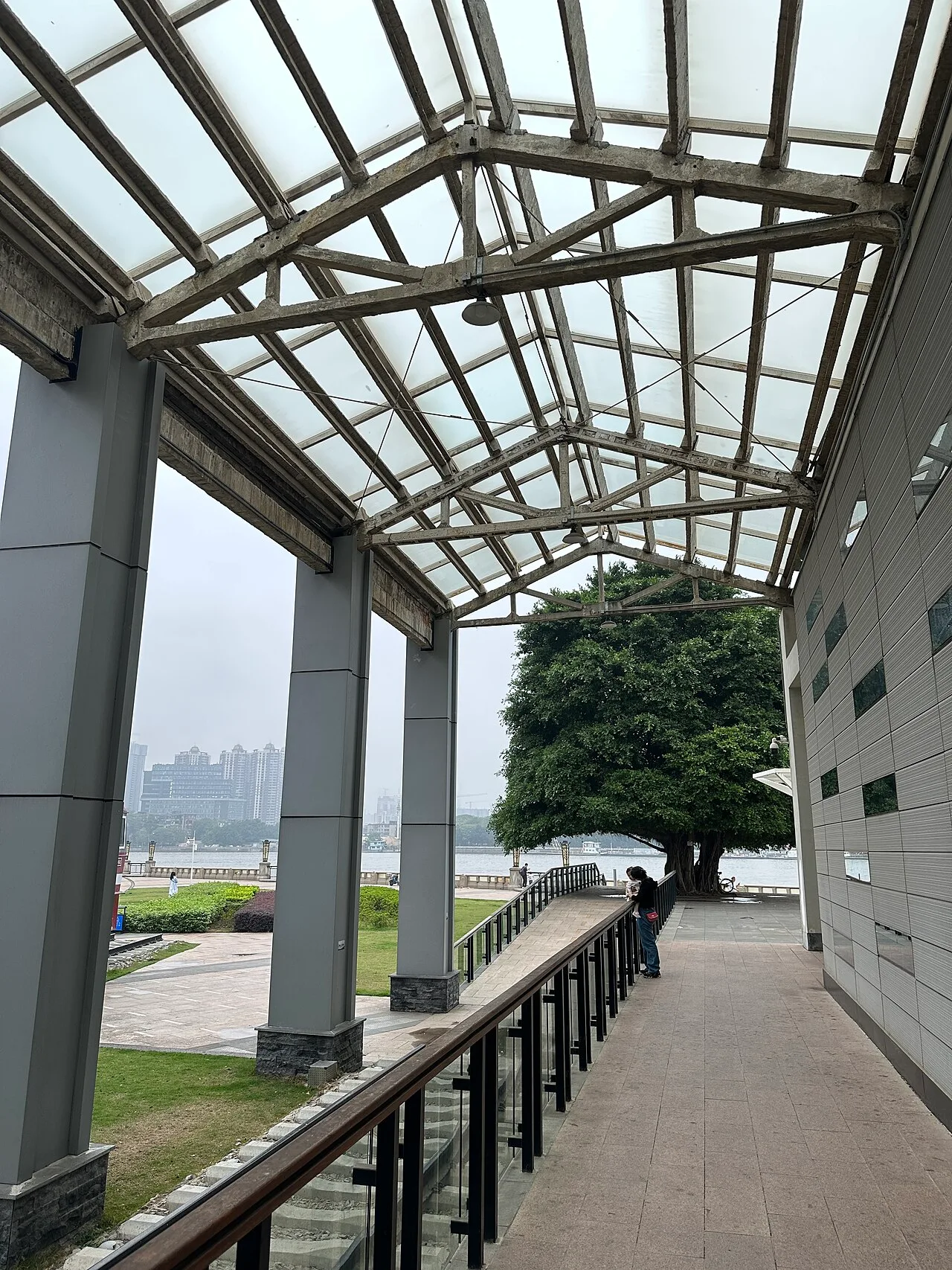Guangzhou Liwan Guangzhou Tielu Bowuguan 2025-04-27 11.43.51